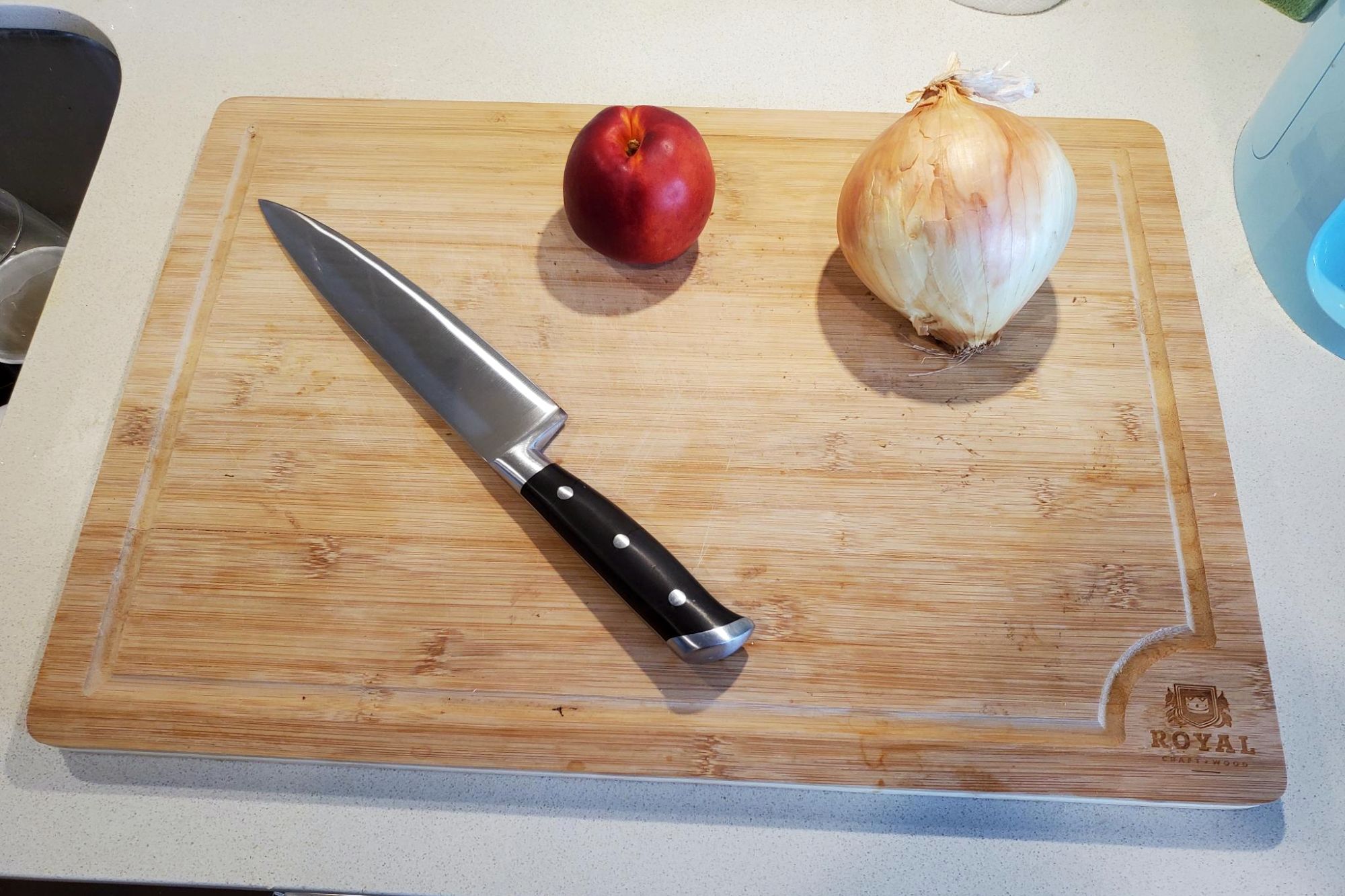 Mike's Royal bamboo cutting board
